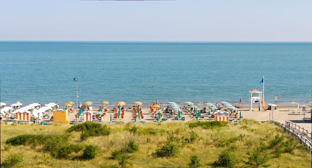 Hotel Bertha Fronte Mare Τζεσόλο Λίντο Εξωτερικό φωτογραφία