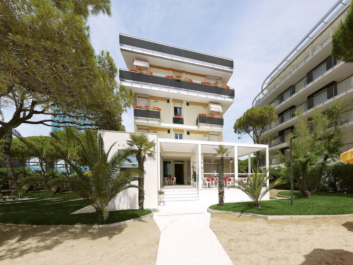 Hotel Bertha Fronte Mare Τζεσόλο Λίντο Εξωτερικό φωτογραφία