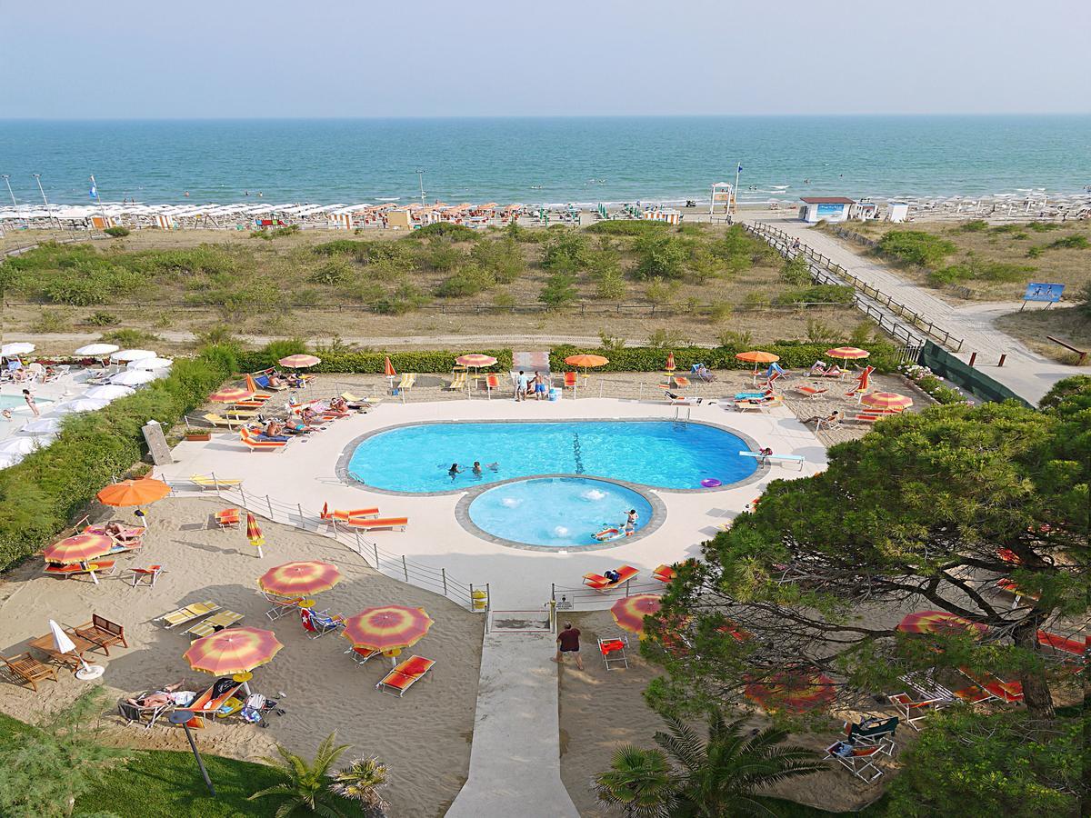 Hotel Bertha Fronte Mare Τζεσόλο Λίντο Εξωτερικό φωτογραφία