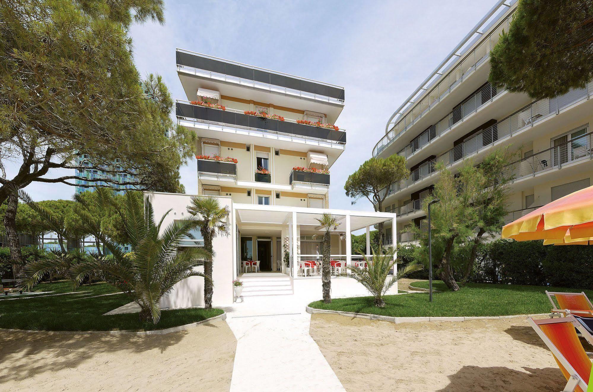 Hotel Bertha Fronte Mare Τζεσόλο Λίντο Εξωτερικό φωτογραφία