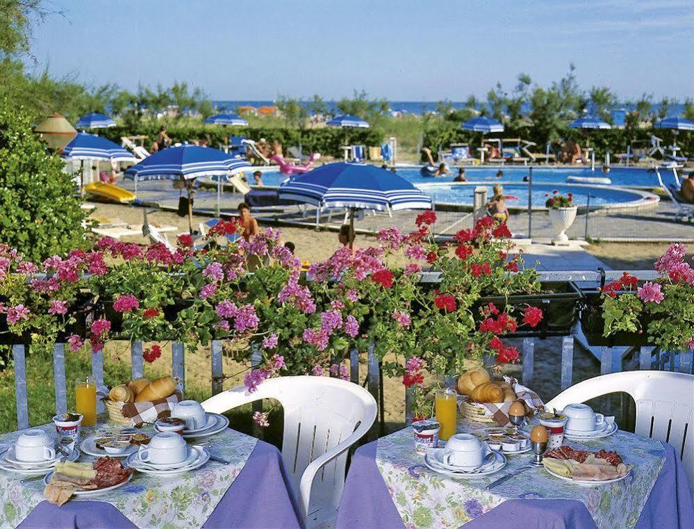 Hotel Bertha Fronte Mare Τζεσόλο Λίντο Εξωτερικό φωτογραφία